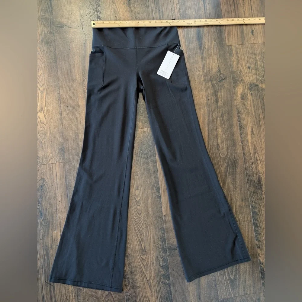 Athleta Women’s Salutation Stash Flare Pants in Black NWT Size Large Tall - Picture 13 of 15